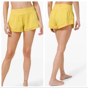 NWOT Lululemon Calm Tides Run Short